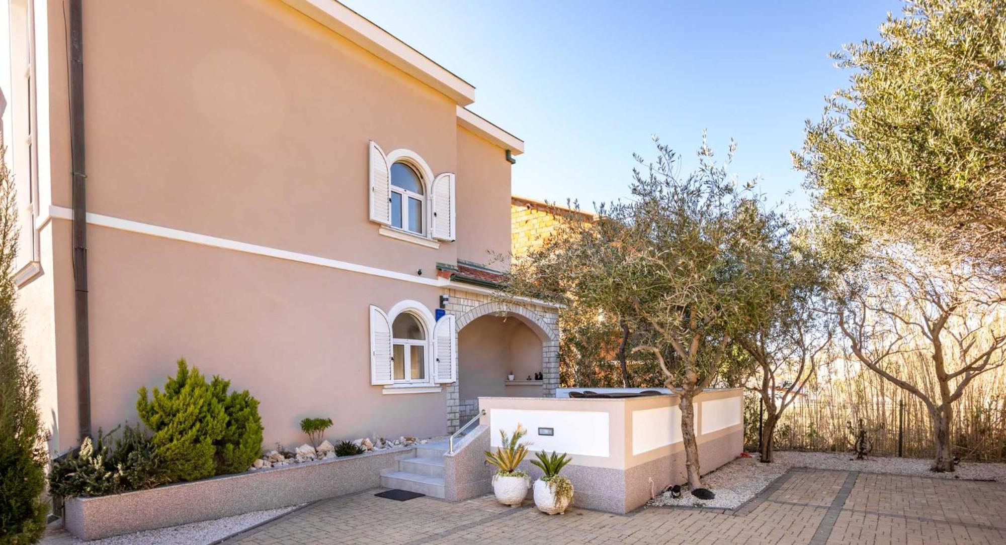Apartments Casa Barbara Rab Town Bagian luar foto